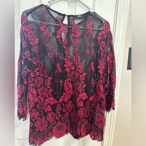 BKE Boutique Lace Floral Top